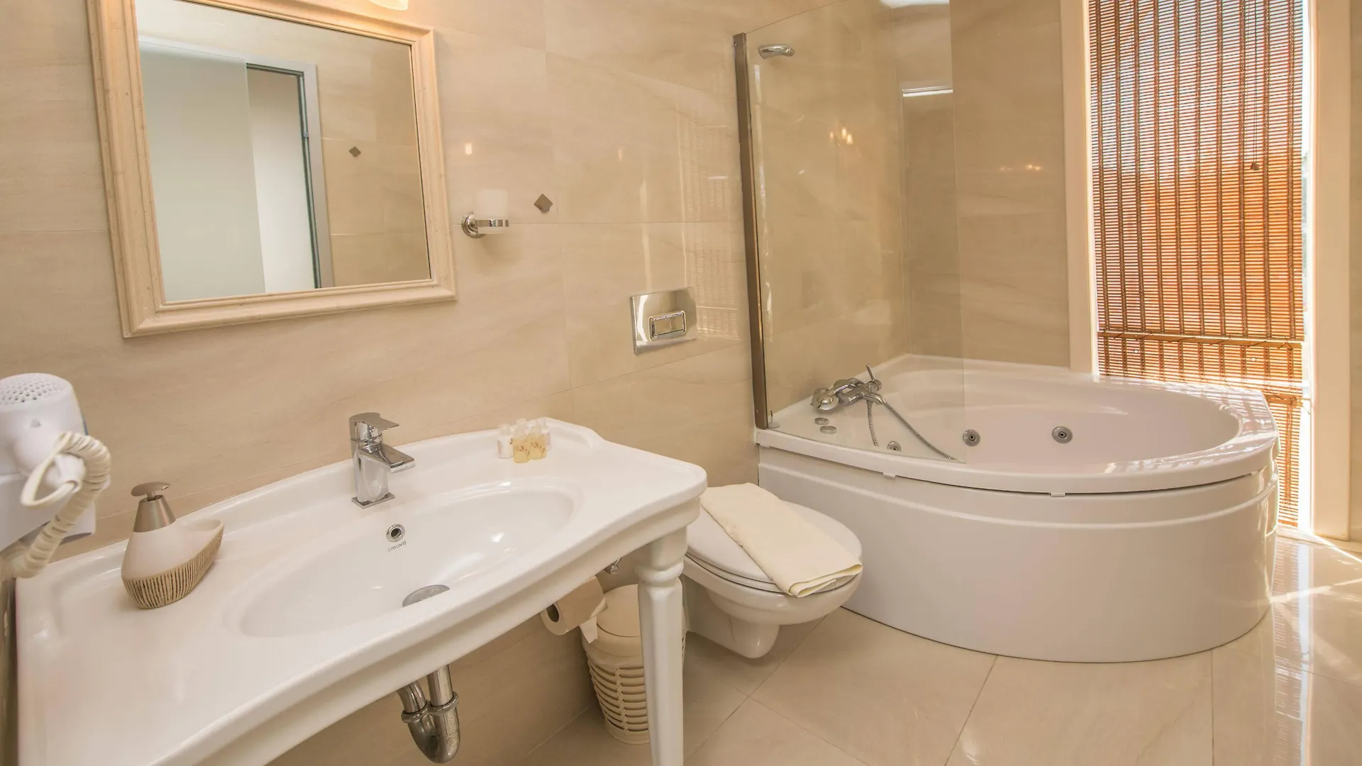 Destina Hotel Çeşme